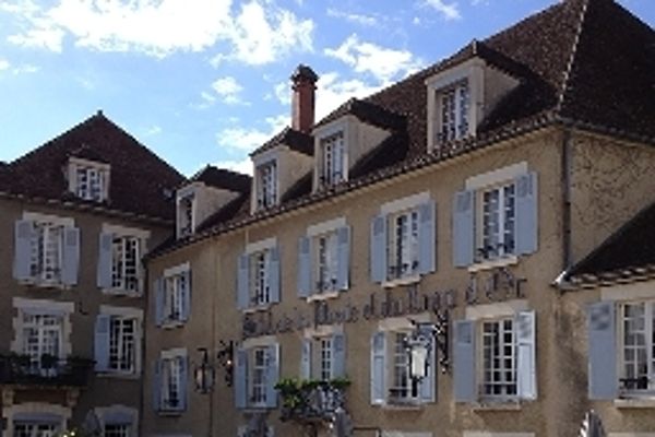 Hôtel de la Poste et du Lion d Or (Vézelay)